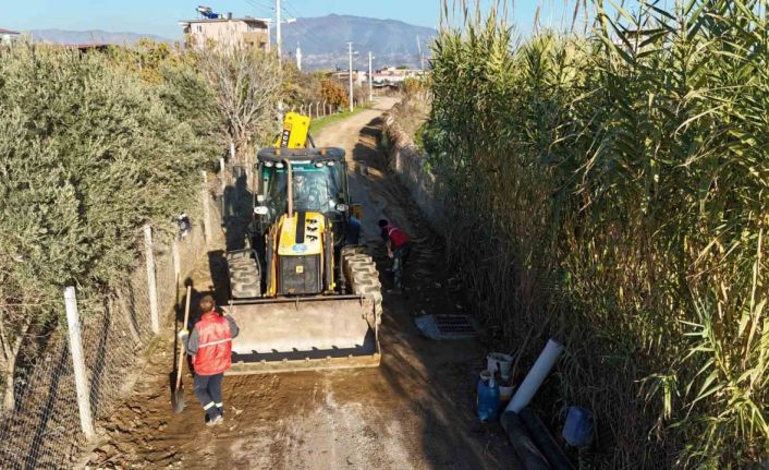 Nazilli’de yağmurlama hattı çalışmaları sürüyor