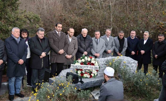 Özkan Sümer, kabri başında anıldı