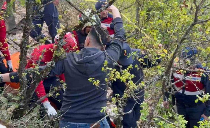 Papa’nın geleceğini duyan defineciler İznik’e dadandı