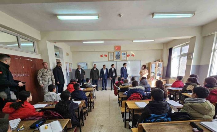Pervari’de eğitim ve kalkınma toplantısı gerçekleştirildi