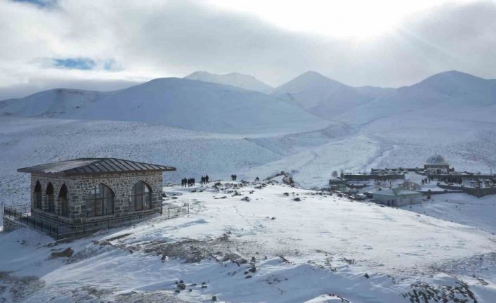 Pir Ali Baba Türbesi yenilendi