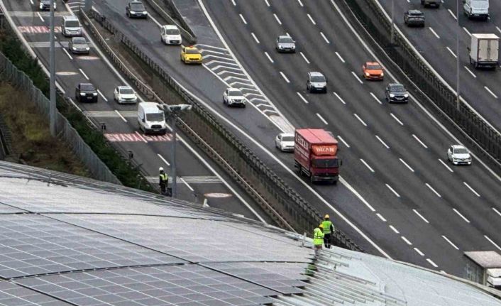 RAMS Park’taki güneş enerji panellerinin bakım çalışmaları görüntülendi