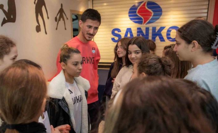 SANKO Okulları öğrencileri milli sporcularla buluştu