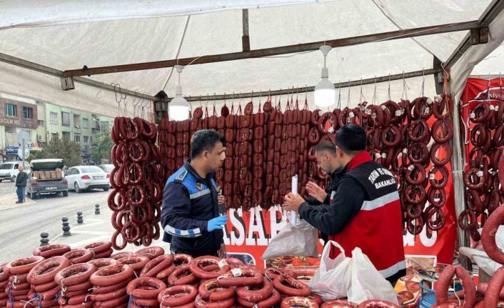 Şanlıurfa’da 1 ton sahte sucuk ele geçirildi