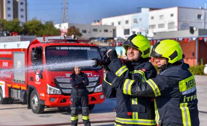 Serebral Palsi hastası gencin itfaiye eri olma hayali gerçek oldu