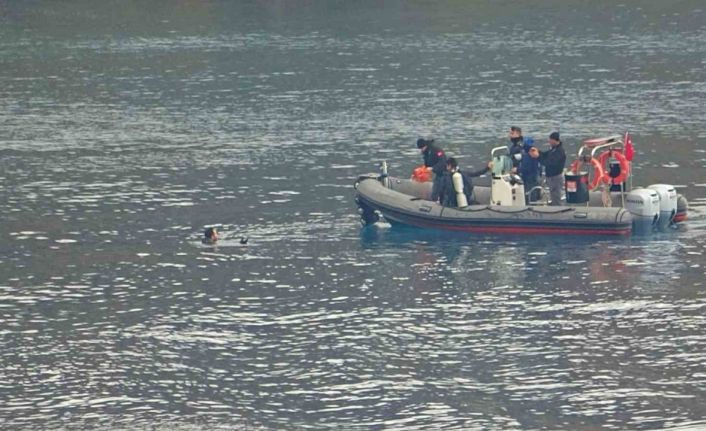 Suya dalıp bir daha çıkmayan dalgıç polisi alarma geçirdi