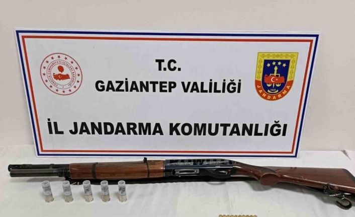 Tartıştığı husumetlilerini silahla yaralayan şahıs tutuklandı