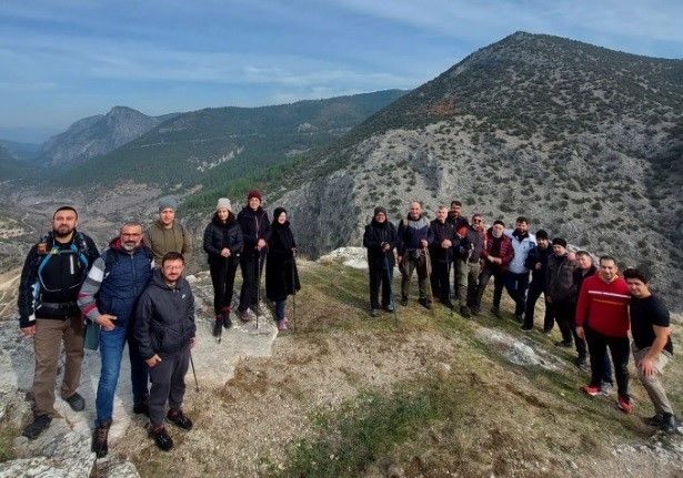 Tavşanlı’dan Eğrigöz Kalesi’nde doğa yürüyüşü