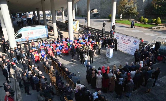 Trabzonlu gurbetçilerden engellilere akülü araç yardımı