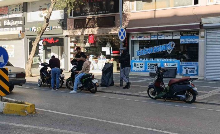 Trafiği tehlikeye düşüren gençler asayiş ekibine yakalandı