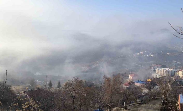 Tunceli’ye çöken sis, görsel şölen oluşturdu