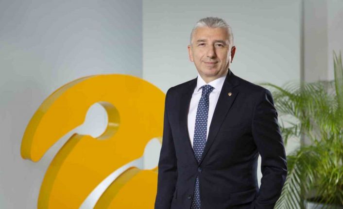 Turkcell’in yeni reklam kampanyasının yüzü Ata Demirer oldu