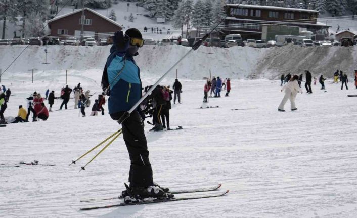 Uludağ’da sezon açıldı, kayak ücretleri belli oldu