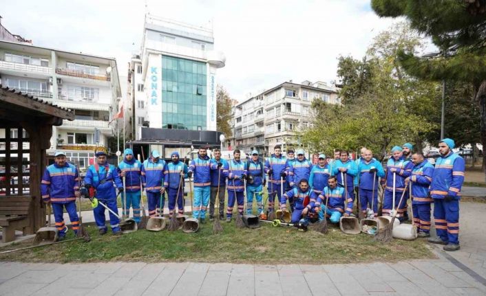 Üsküdar Belediyesi temizlik çalışmalarını yoğun bir şekilde sürdürüyor