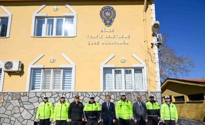 Vali Aktaş, çevik kuvvet ve bölge trafik ekiplerini ziyaret etti