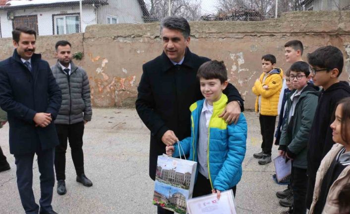 Vali Aydın’dan tarihi ilçeye ziyaret: “Hakikaten eşsiz konaklarımız var burada”