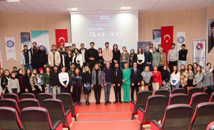 Van YYÜ’de “Geleceği Şekillendiren Adımlar” paneli