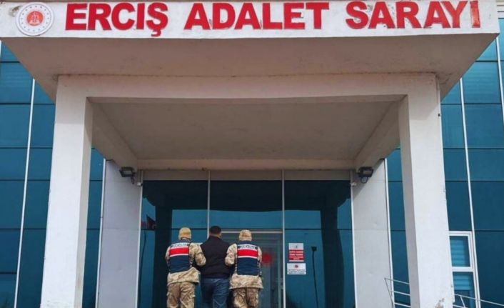 Van’da 11 düzensiz göçmen ile 2 organizatör yakalandı