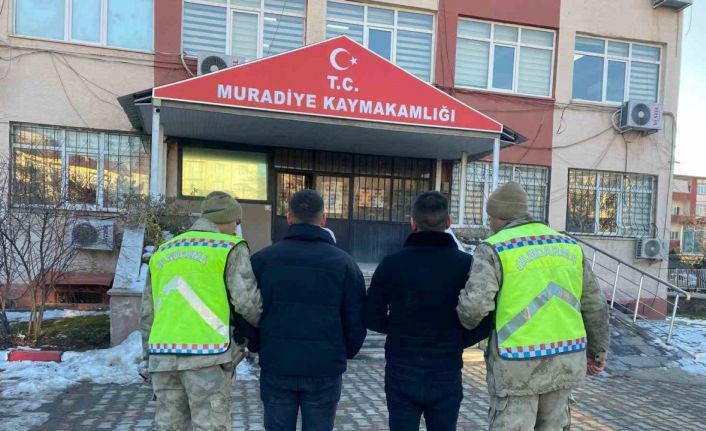 Van’da 5 düzensiz göçmen ile 2 organizatör yakalandı