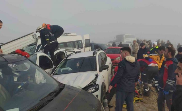 Van’da bir zincirleme trafik kazası daha meydana geldi