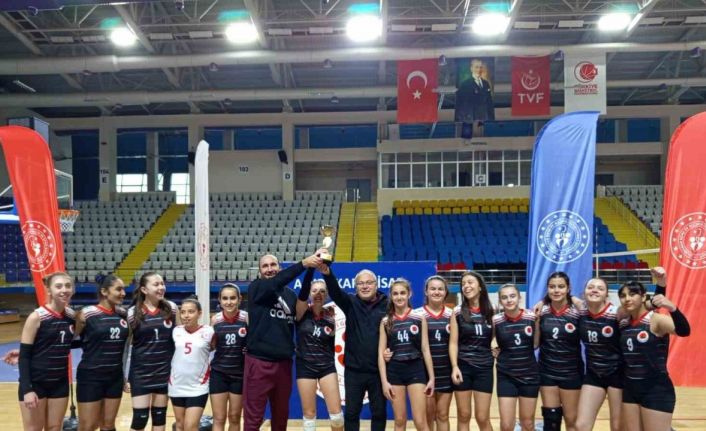 Voleybol Küçük Kızlar müsabakaları sona erdi