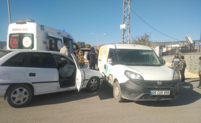 Yavuzeli’nde trafik kazası: 1 yaralı