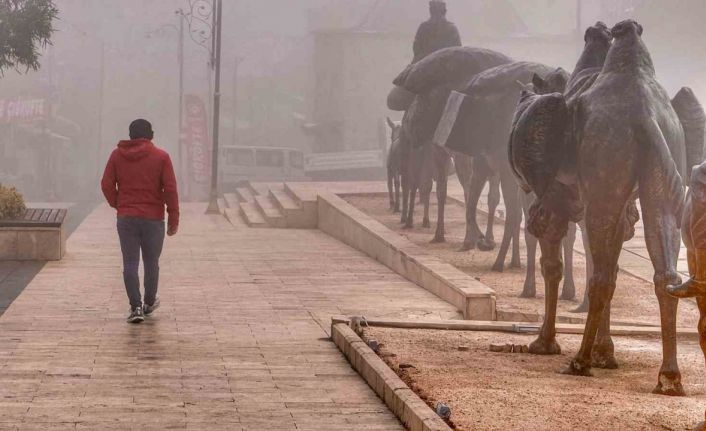 Yoğun sis mistik atmosfer oluşturdu