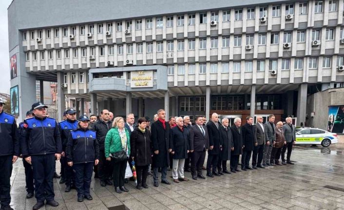 Zonguldak’ta Madenciler Günü dolayısıyla Valilik önünde tören düzenlendi