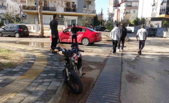 17 yaşındaki ehliyetsiz motosiklet sürücüsü ölümden döndü