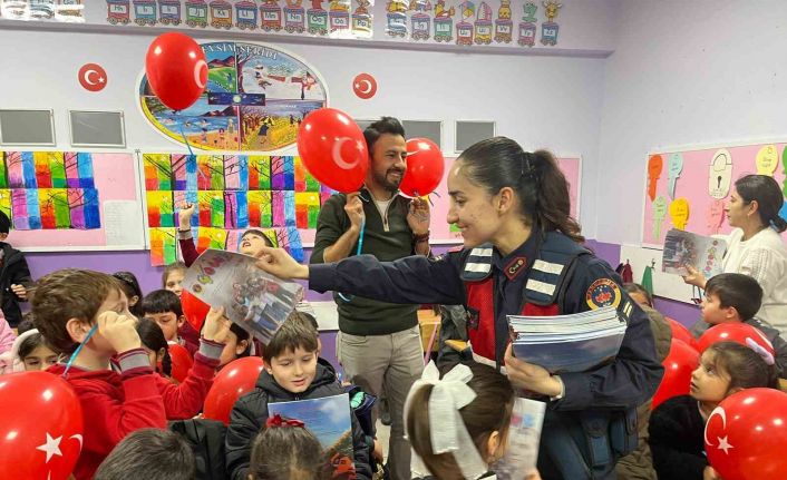 340 ilkokul öğrencisi daha jandarma mesleği hakkında bilgi sahibi oldu