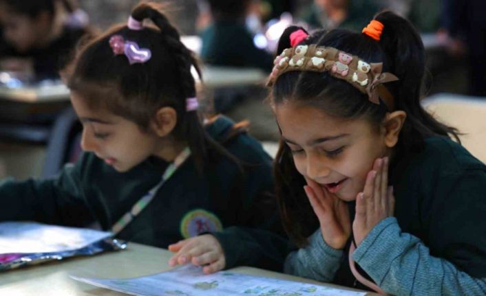 Adana’da 521 bin 929 öğrenci karne sevinci yaşadı