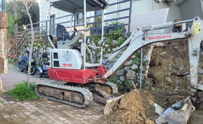 Ağaç budarken fenalaştı, hastanede hayatını kaybetti