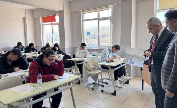 Akçakoca’da 8. ve 12. sınıf öğrencilerine kazanım kavrama sınavı