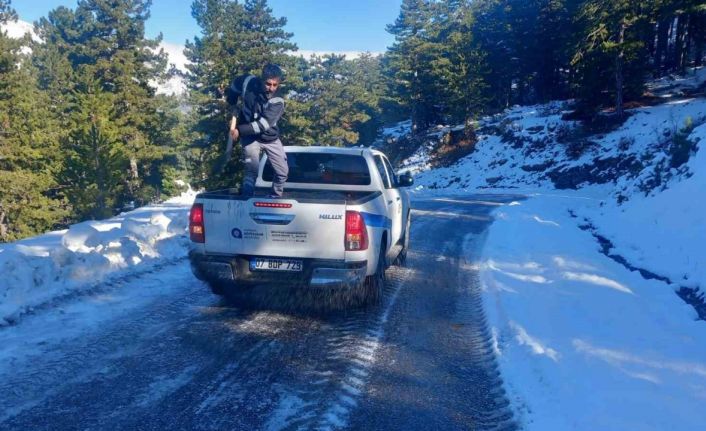 Alanya Taşatan yolunda tuzlama çalışması