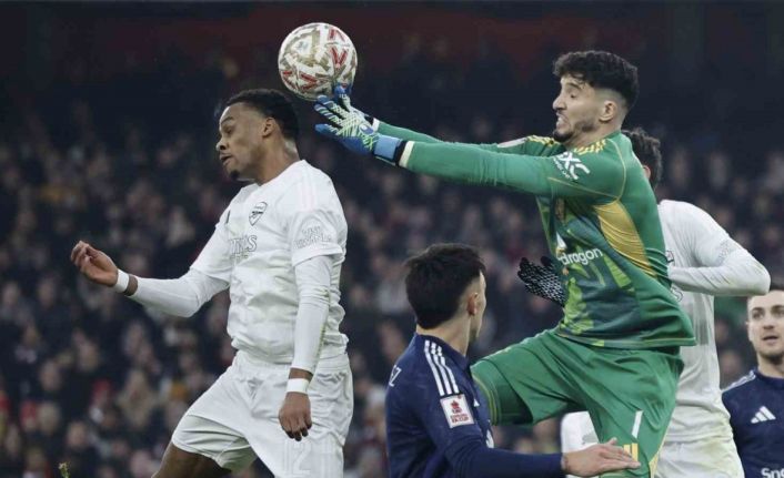 Altay Bayındır, Manchester United’ı FA Cup’ta üst tura taşıdı