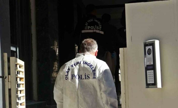 Antalya’da 19 yaşındaki Hiranur, yalnız yaşadığı evde ölü bulundu