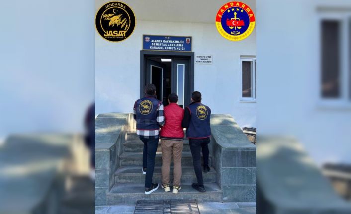 Antalya’da jandarma dedektifleri son 72 saatte 205 aranan şahsı yakaladı