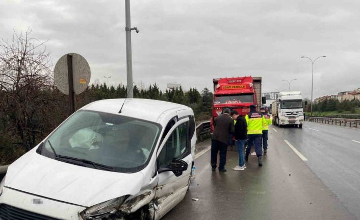 Arızalanan otomobil zincirleme kazaya sebep oldu: 1 yaralı