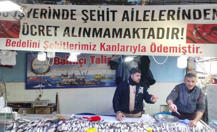 Balıkçıdan örnek davranış: Şehit ailelerine ücretsiz balık