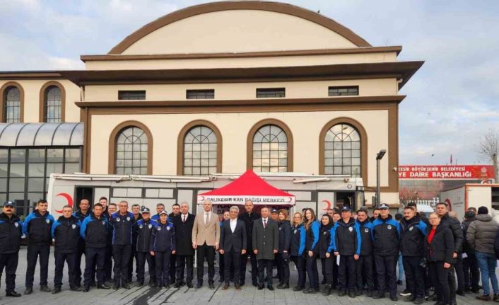 Balıkesir zabıtasından örnek davranış