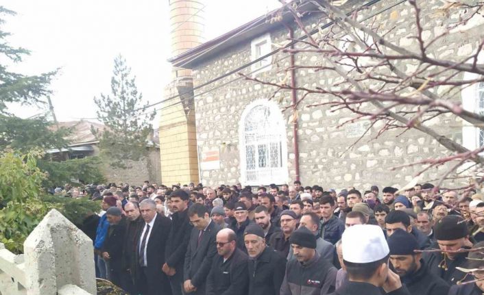 Baraj tünel inşaatında hayatını kaybeden işçi son yolculuğuna uğurlandı