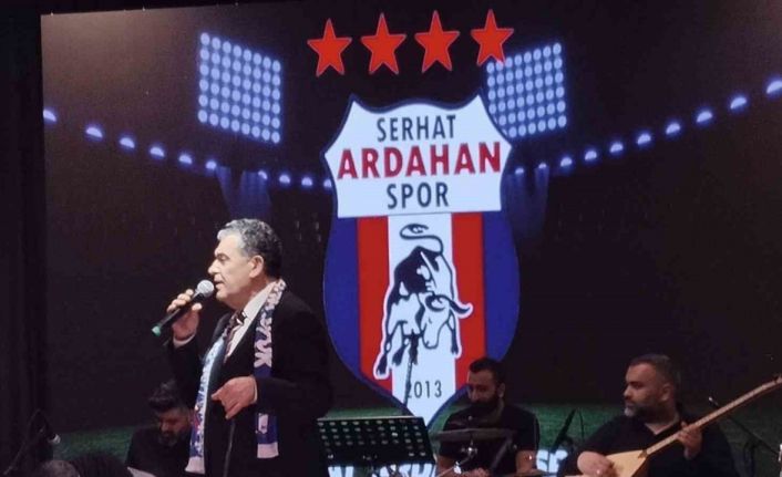 Başkan Demir, Serhat Ardahaspor kulübü dayanışma gecesinde konser verdi