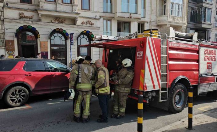 Beyoğlu’nda otelde yangın paniği