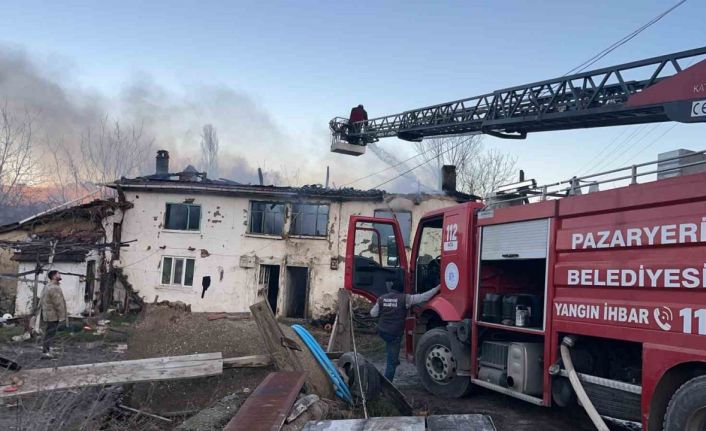 Bilecik’te baca yangını korkuttu