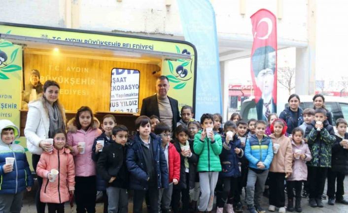 Büyükşehir’in çorbaları miniklerin içini ısıttı