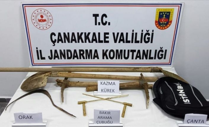 Çanakkale’de kaçak kazı yapan 7 kişi suçüstü yakalandı