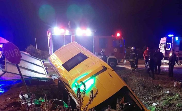 Cenaze aracı kazasında yaralanan 17 yaşındaki kız hayatını kaybetti