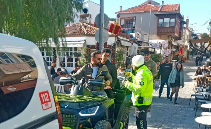 Çeşme’de motosiklet denetimlerinde 23 sürücüye ceza