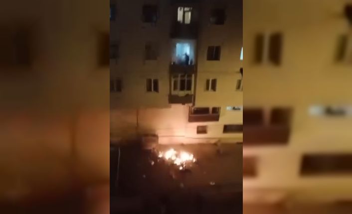 Cinnet geçiren şahıs evinin balkonunu ateşe verdi