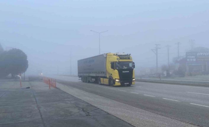 Çorum’da sis ulaşımı olumsuz etkiledi